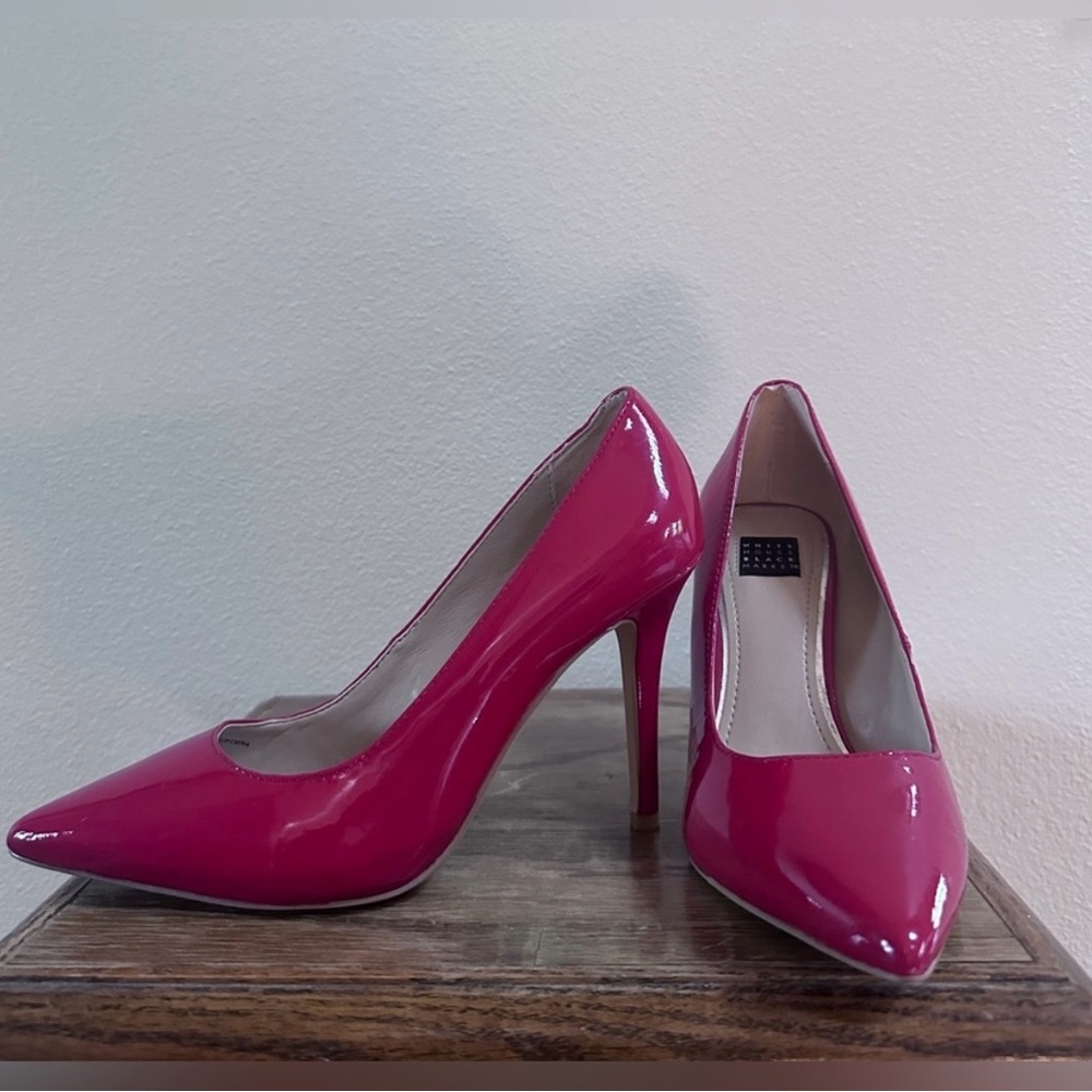WHBM red patent leather pumps New size 6